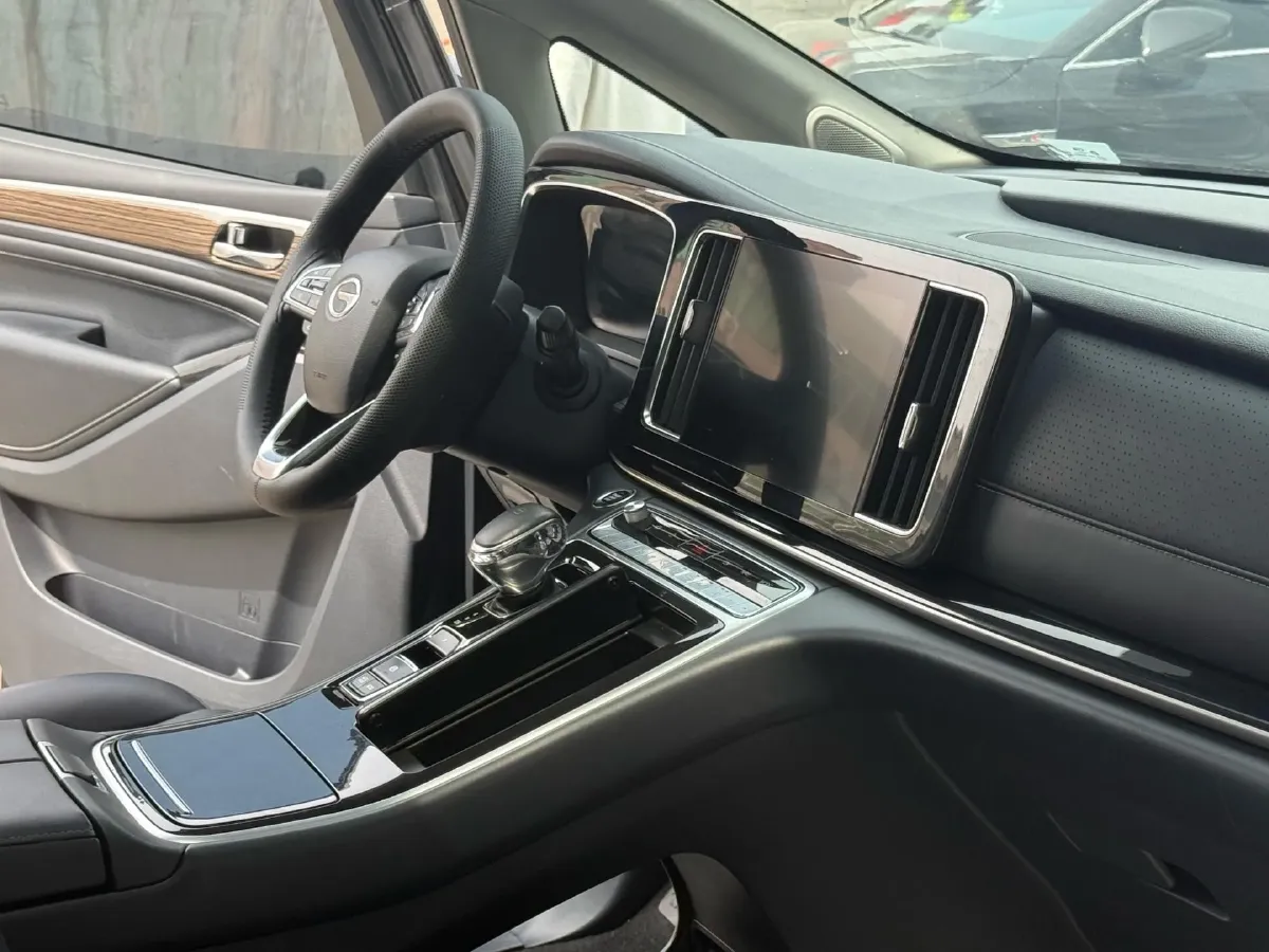 2023 GAC Trumpchi M8 2.0T 252HP L4 8AT,autocango,china used car exporter,china ev exporter,chinese used car exporter,chinese used ev exporter
