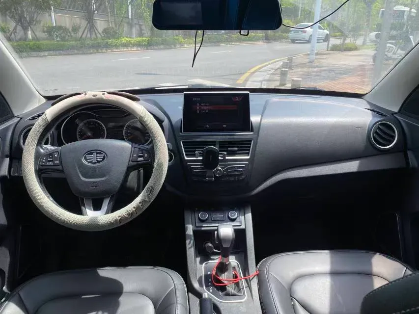 2018 Bestune X40 1.6L 114HP L4 6AT,autocango,china used car exporter,china ev exporter,chinese used car exporter,chinese used ev exporter