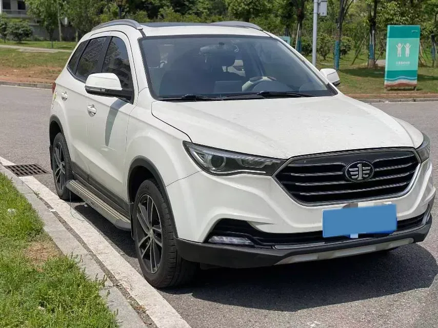 2018 Bestune X40 1.6L 114HP L4 6AT,autocango,china used car exporter,china ev exporter,chinese used car exporter,chinese used ev exporter