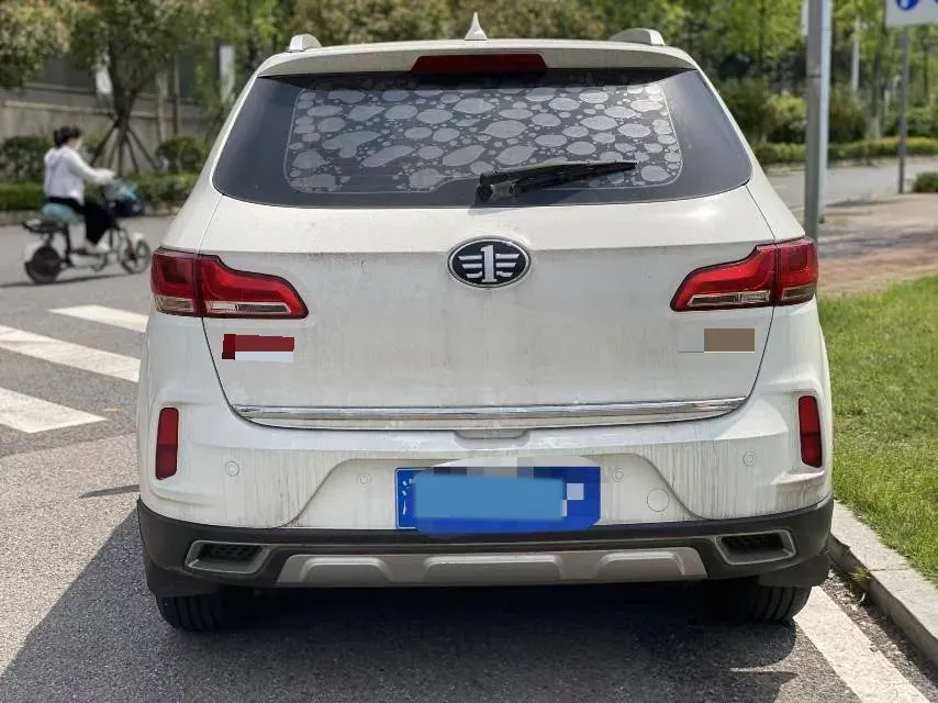 2018 Bestune X40 1.6L 114HP L4 6AT,autocango,china used car exporter,china ev exporter,chinese used car exporter,chinese used ev exporter