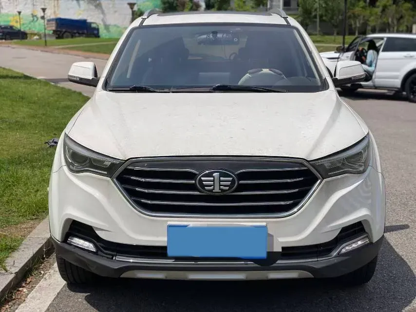 2018 Bestune X40 1.6L 114HP L4 6AT,autocango,china used car exporter,china ev exporter,chinese used car exporter,chinese used ev exporter
