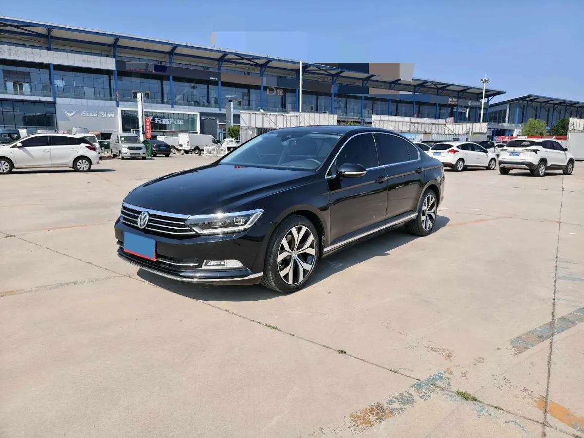 2019 Volkswagen Magotan 2.0T 186HP L4 7DCT,autocango,china used car exporter,china ev exporter,chinese used car exporter,chinese used ev exporter