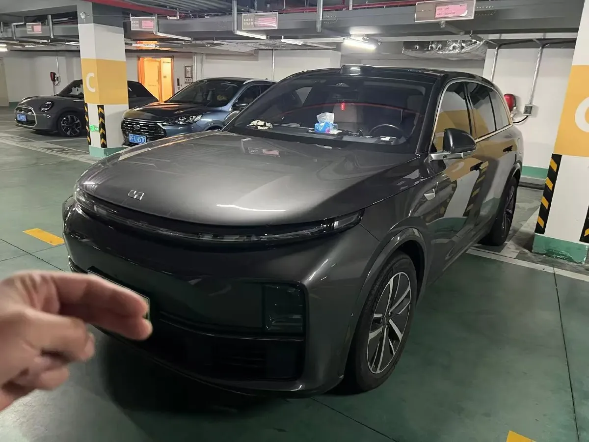 2023 Li L7 Range Extended 154HP REEV 40.9KWH,autocango,china used car exporter,china ev exporter,chinese used car exporter,chinese used ev exporter