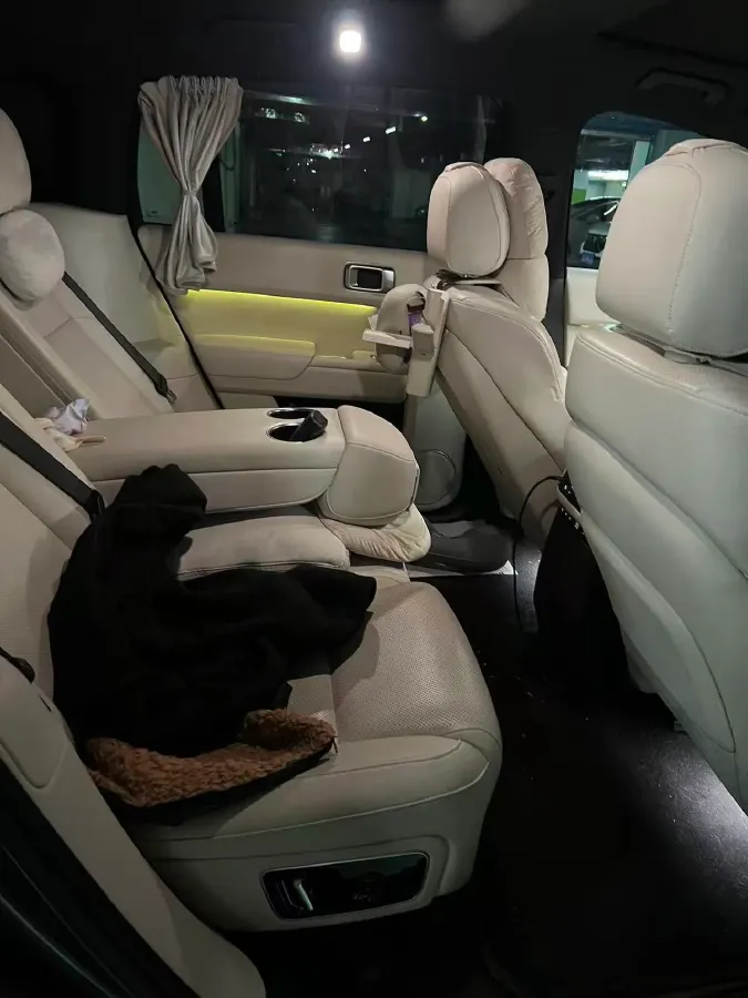 2023 Li L7 Range Extended 154HP REEV 40.9KWH,autocango,china used car exporter,china ev exporter,chinese used car exporter,chinese used ev exporter