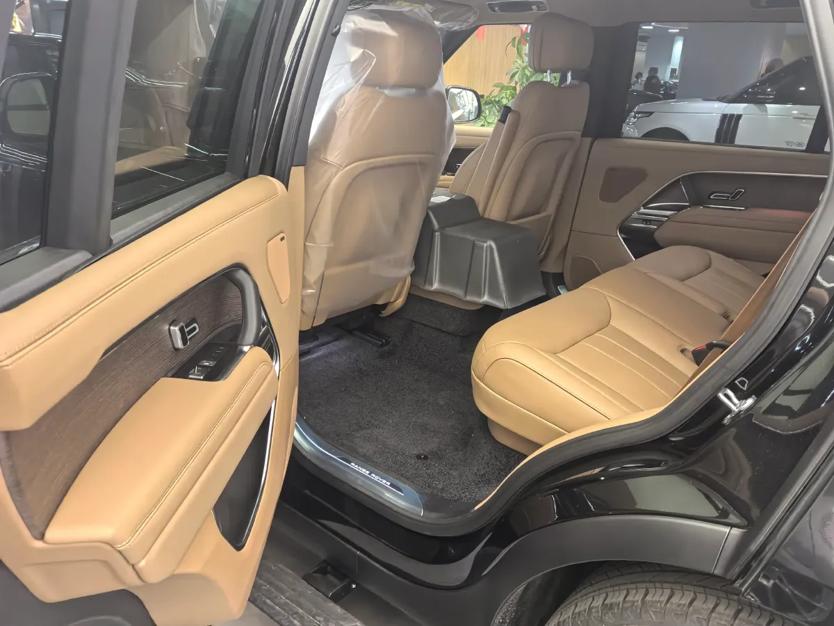 2025 Land Rover Range Rover 3.0T 400HP L6 8AT,autocango,china used car exporter,china ev exporter,chinese used car exporter,chinese used ev exporter