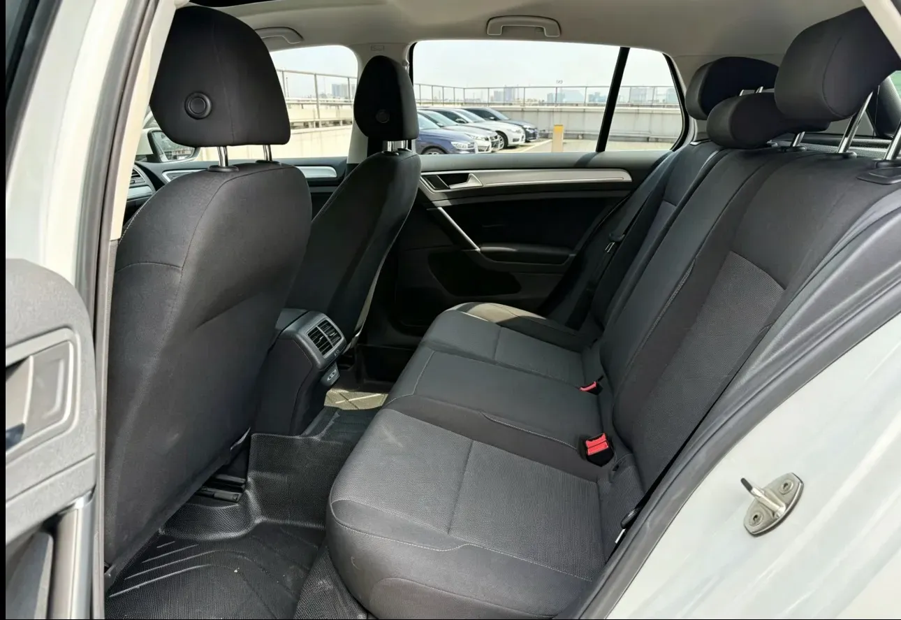 2020 Volkswagen Golf 1.2T 116HP L4 7DCT,autocango,china used car exporter,china ev exporter,chinese used car exporter,chinese used ev exporter