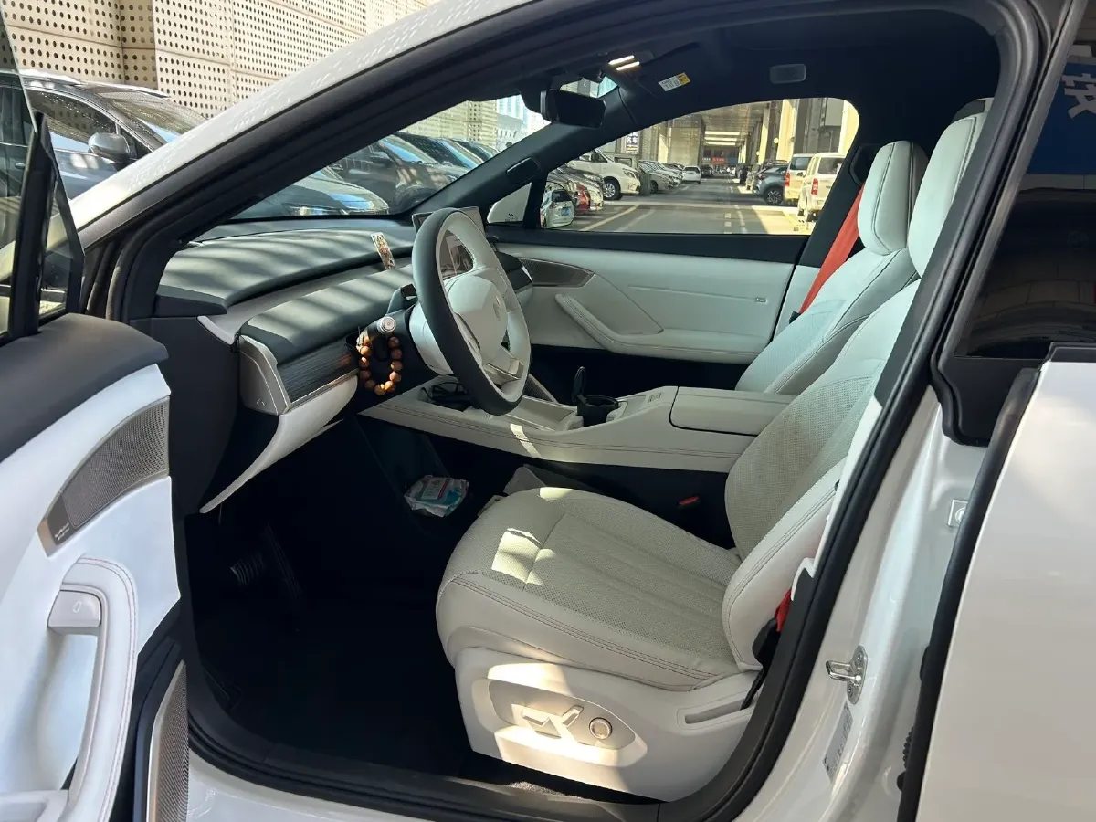 2024 ONVO L60 BEV 60KWH,autocango,china used car exporter,china ev exporter,chinese used car exporter,chinese used ev exporter