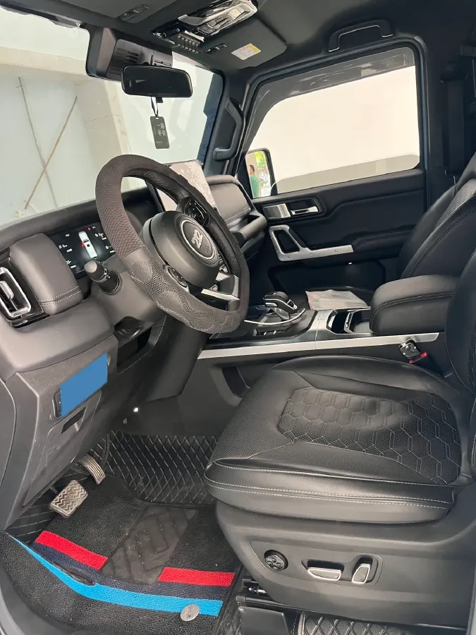 2025 212 212 T01 2.0T 252HP L4 8AT,autocango,china used car exporter,china ev exporter,chinese used car exporter,chinese used ev exporter