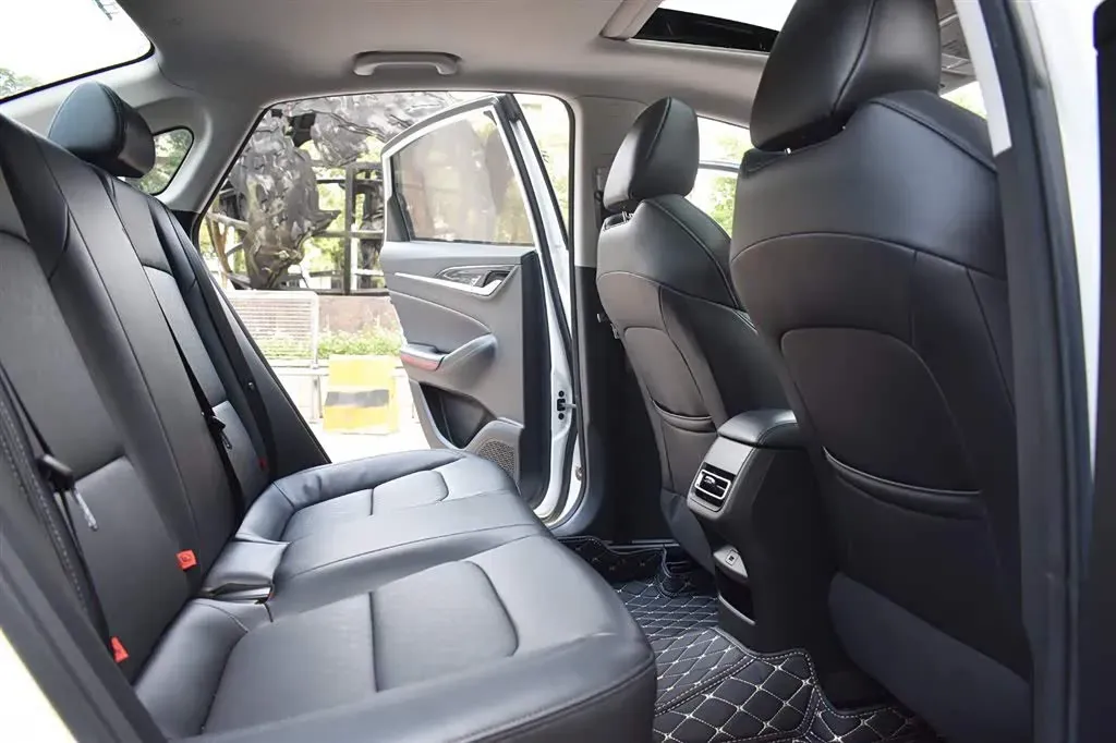 2020 ChangAn Eado 1.4T 158HP L4 7DCT,autocango,china used car exporter,china ev exporter,chinese used car exporter,chinese used ev exporter