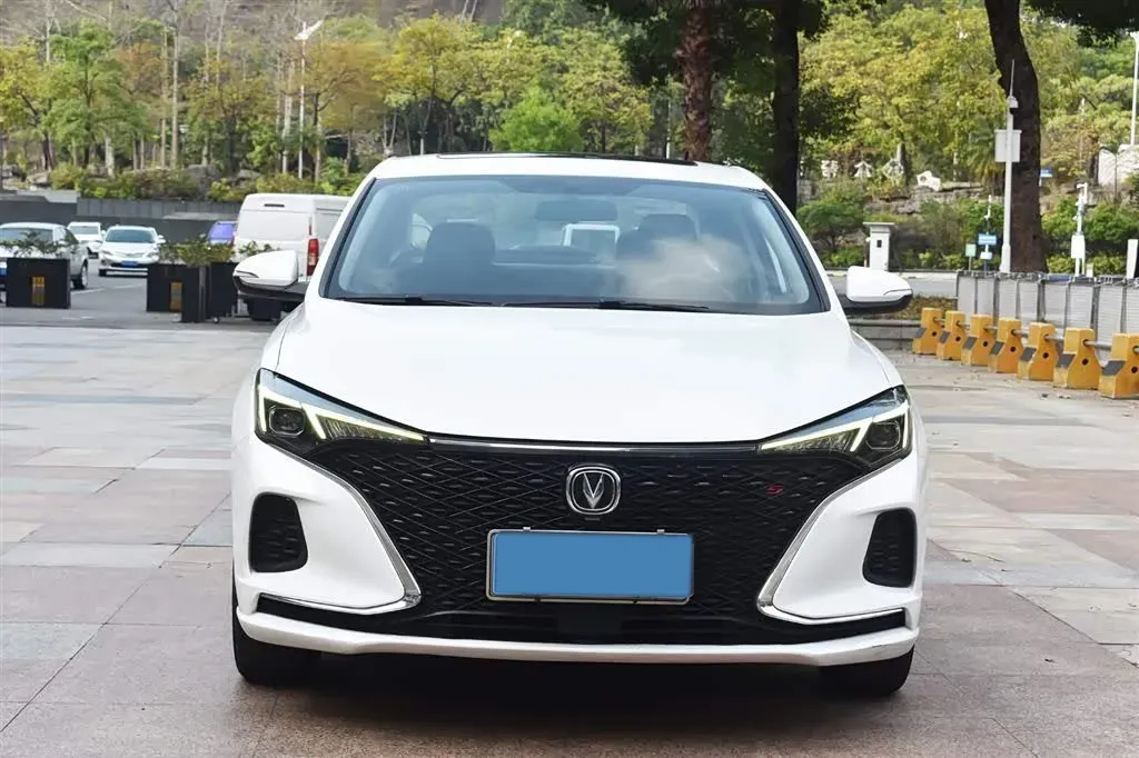 2020 ChangAn Eado 1.4T 158HP L4 7DCT,autocango,china used car exporter,china ev exporter,chinese used car exporter,chinese used ev exporter