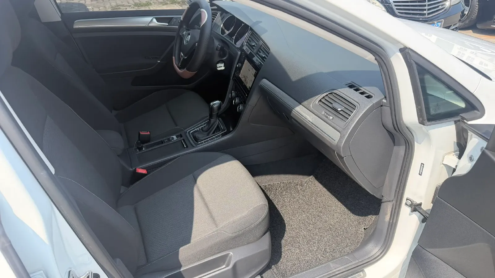 2019 Volkswagen Golf 1.2T 116HP L4 7DCT,autocango,china used car exporter,china ev exporter,chinese used car exporter,chinese used ev exporter