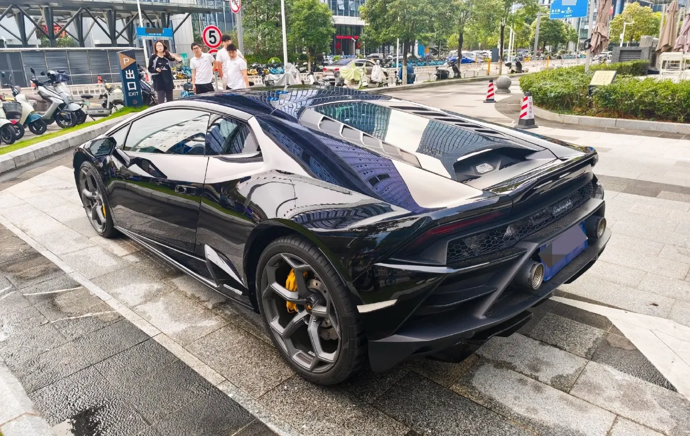 2020 Lamborghini Huracán 5.2L 611HP V10 7DCT,autocango,china used car exporter,china ev exporter,chinese used car exporter,chinese used ev exporter