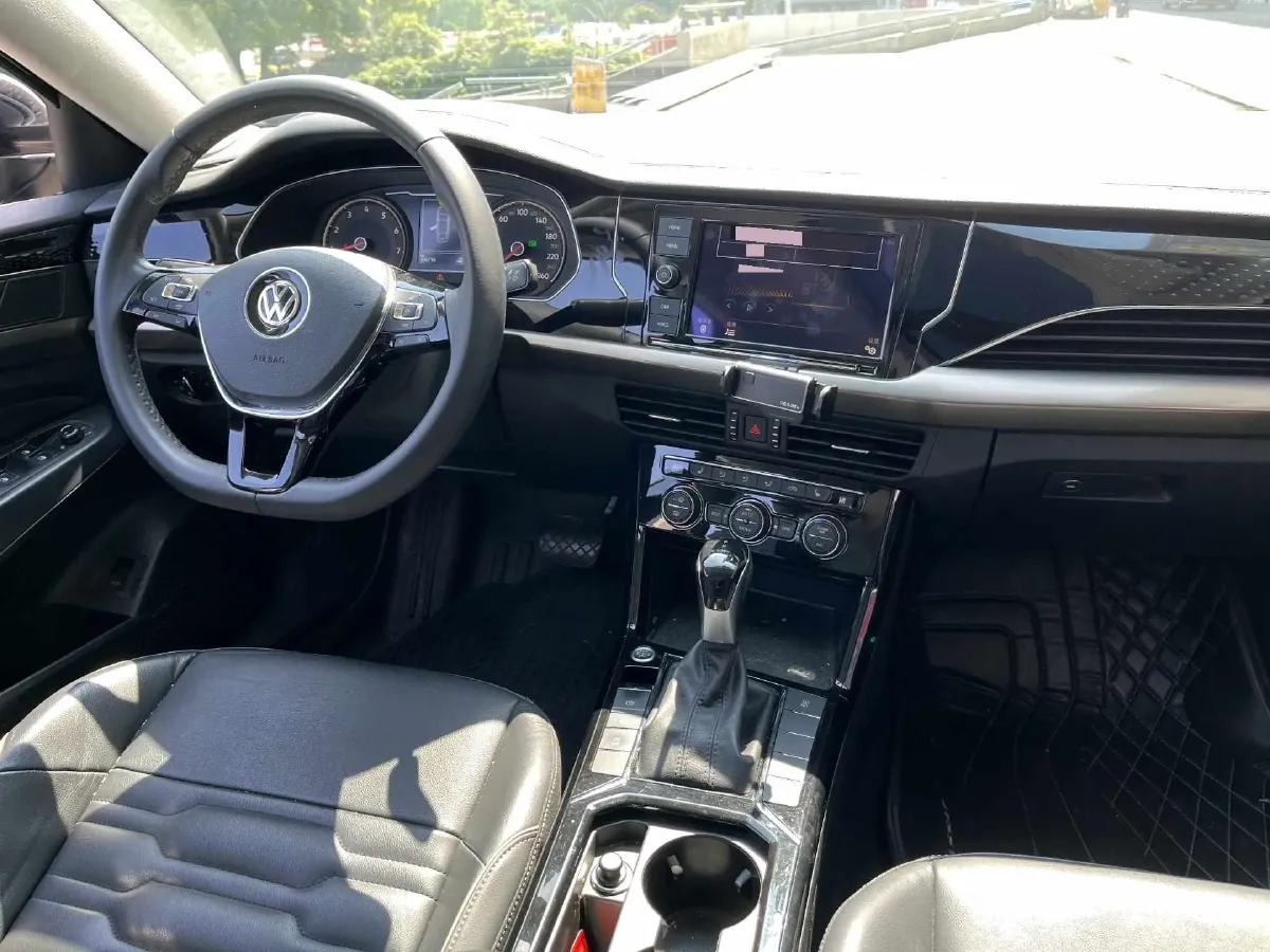 2019 Skoda Kodiak 2.0T 186HP L4 7DCT,autocango,china used car exporter,china ev exporter,chinese used car exporter,chinese used ev exporter