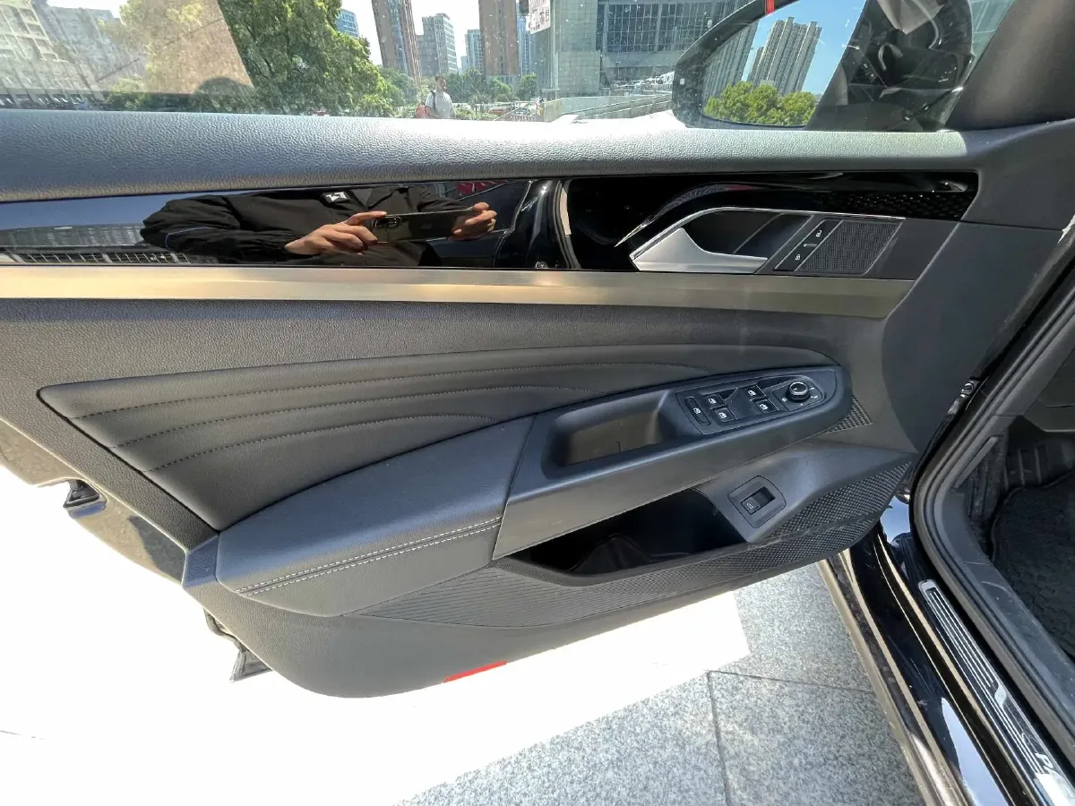 2019 Skoda Kodiak 2.0T 186HP L4 7DCT,autocango,china used car exporter,china ev exporter,chinese used car exporter,chinese used ev exporter