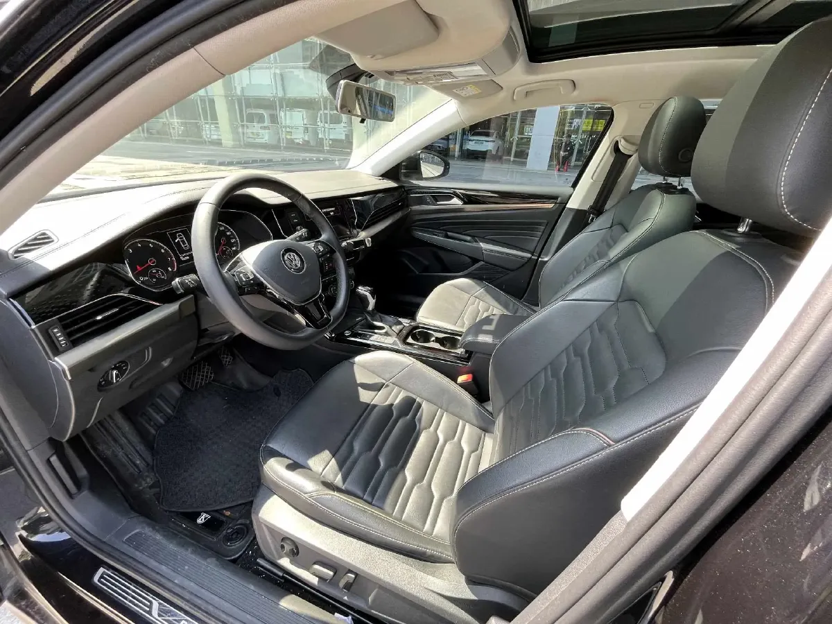 2019 Skoda Kodiak 2.0T 186HP L4 7DCT,autocango,china used car exporter,china ev exporter,chinese used car exporter,chinese used ev exporter