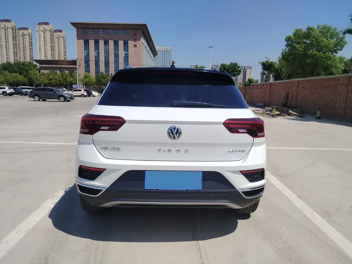 2021 Volkswagen T-Roc 1.4T 150HP L4 7DCT,autocango,china used car exporter,china ev exporter,chinese used car exporter,chinese used ev exporter