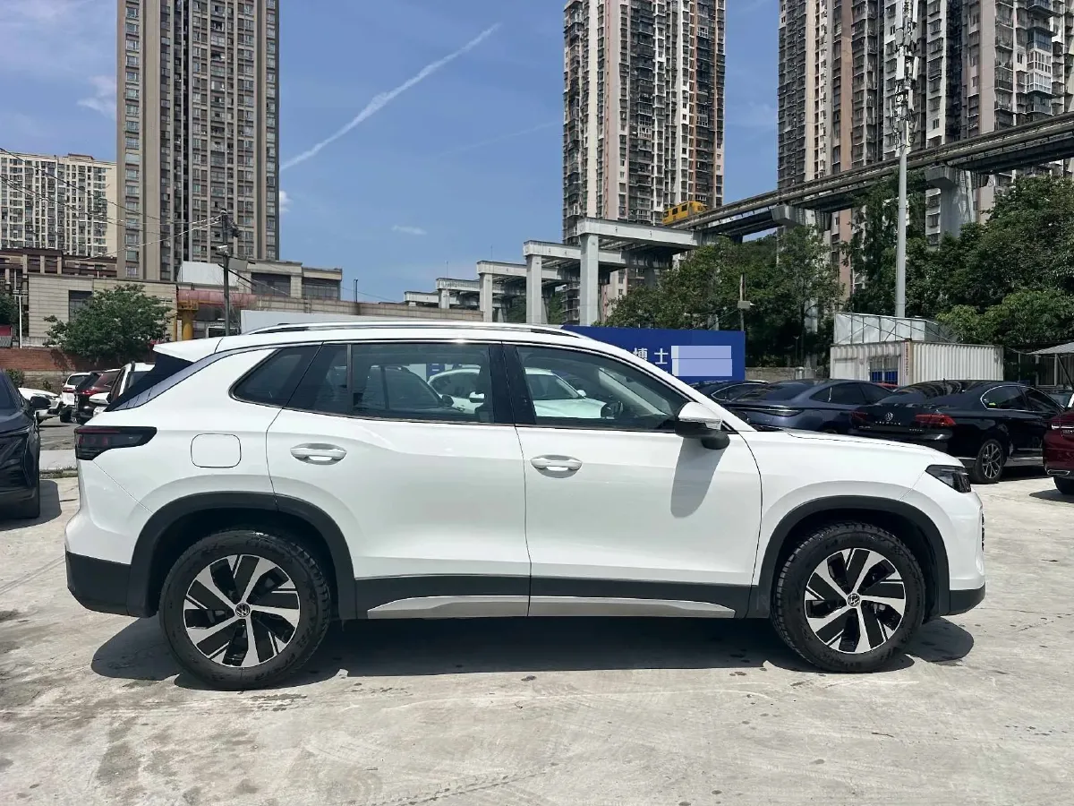 2025 Volkswagen Tayron 2.0T 186HP L4 7DCT,autocango,china used car exporter,china ev exporter,chinese used car exporter,chinese used ev exporter