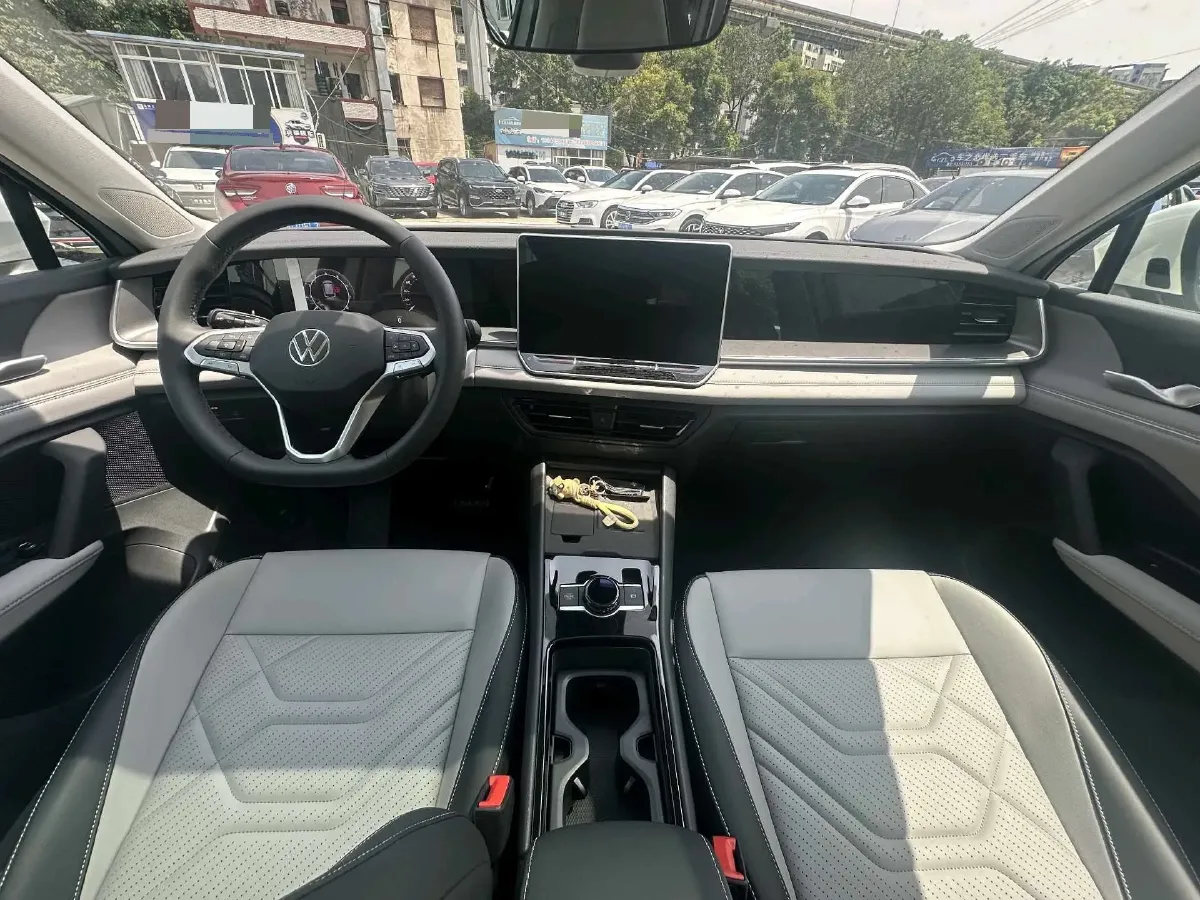 2025 Volkswagen Tayron 2.0T 186HP L4 7DCT,autocango,china used car exporter,china ev exporter,chinese used car exporter,chinese used ev exporter