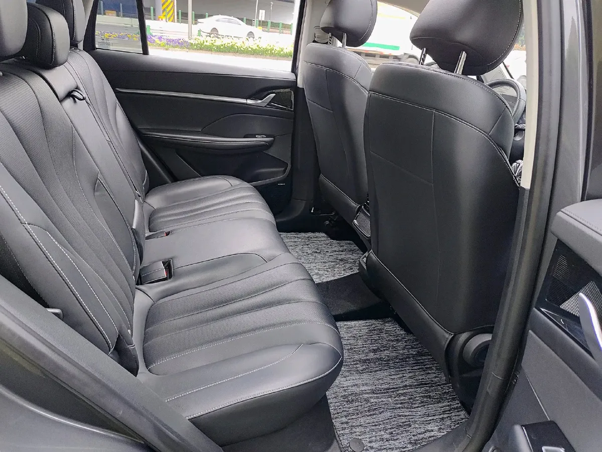 2022 Roewe RX5 MAX 1.5T 181HP L4 6AT,autocango,china used car exporter,china ev exporter,chinese used car exporter,chinese used ev exporter