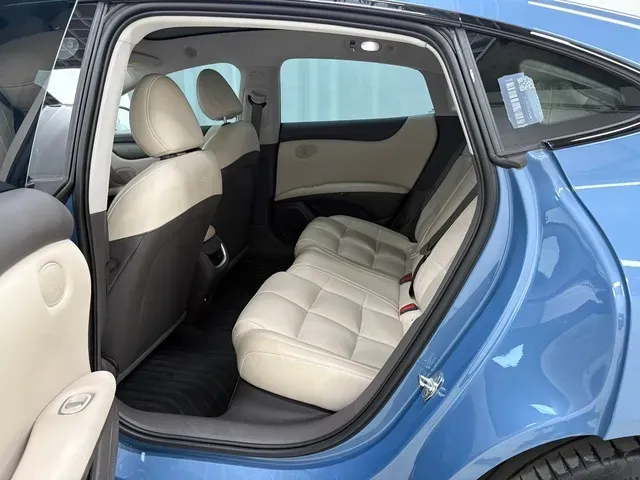 2024 IM L6 BEV 75KWH,autocango,china used car exporter,china ev exporter,chinese used car exporter,chinese used ev exporter