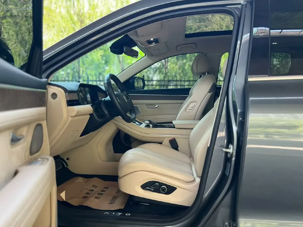 2022 Infiniti Q50L 2.0T 211HP L4 7AT,autocango,china used car exporter,china ev exporter,chinese used car exporter,chinese used ev exporter