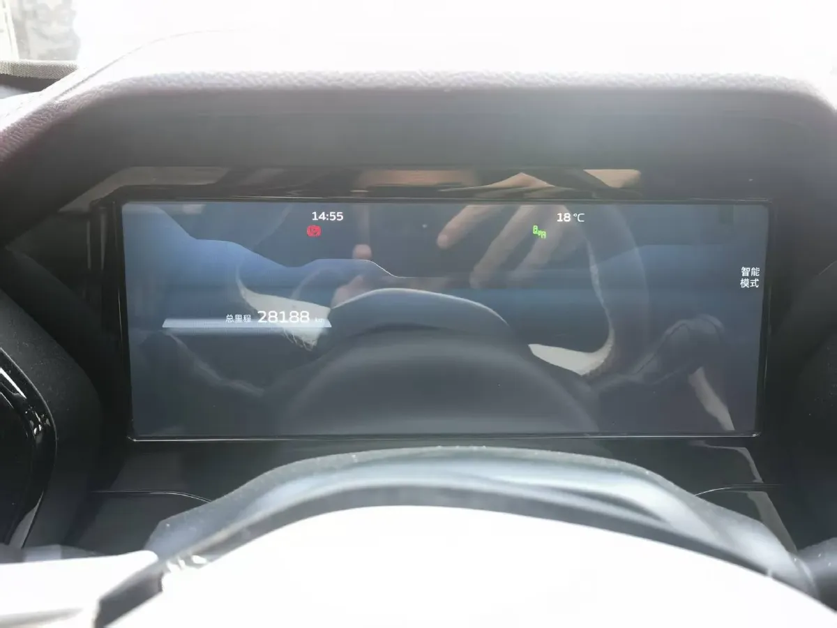 2021 Geely Monjaro 2.0T 218HP L4 7DCT,autocango,china used car exporter,china ev exporter,chinese used car exporter,chinese used ev exporter