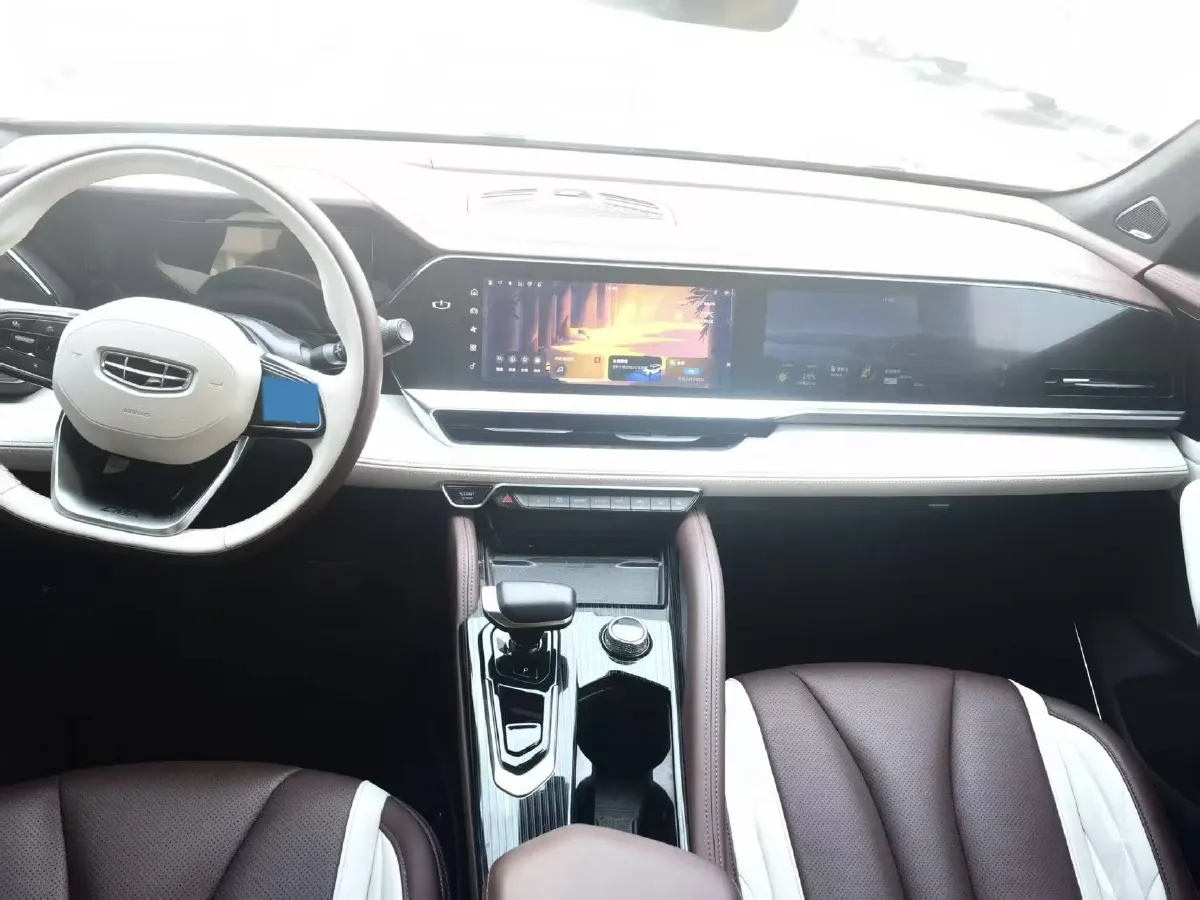 2021 Geely Monjaro 2.0T 218HP L4 7DCT,autocango,china used car exporter,china ev exporter,chinese used car exporter,chinese used ev exporter