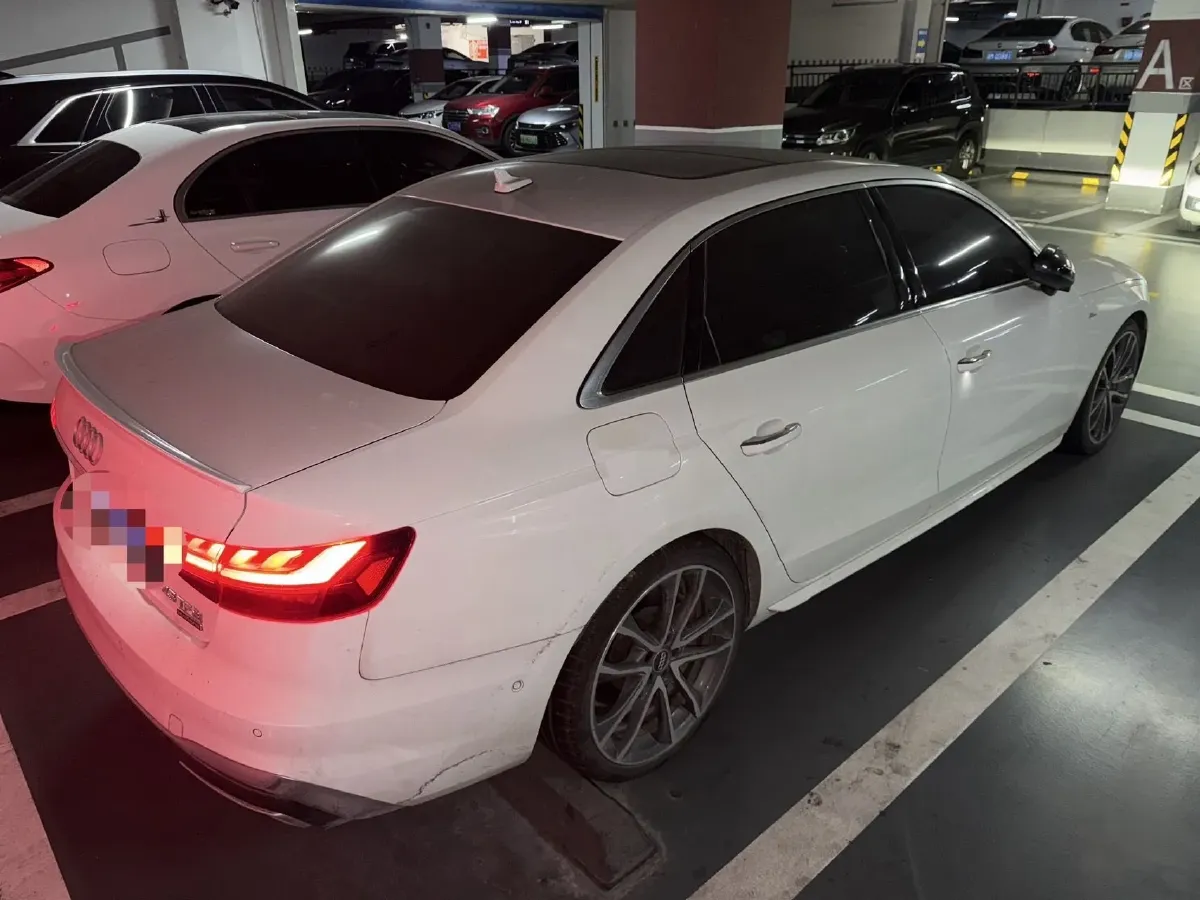 2020 Audi A4L 2.0T 252HP L4 7DCT,autocango,china used car exporter,china ev exporter,chinese used car exporter,chinese used ev exporter