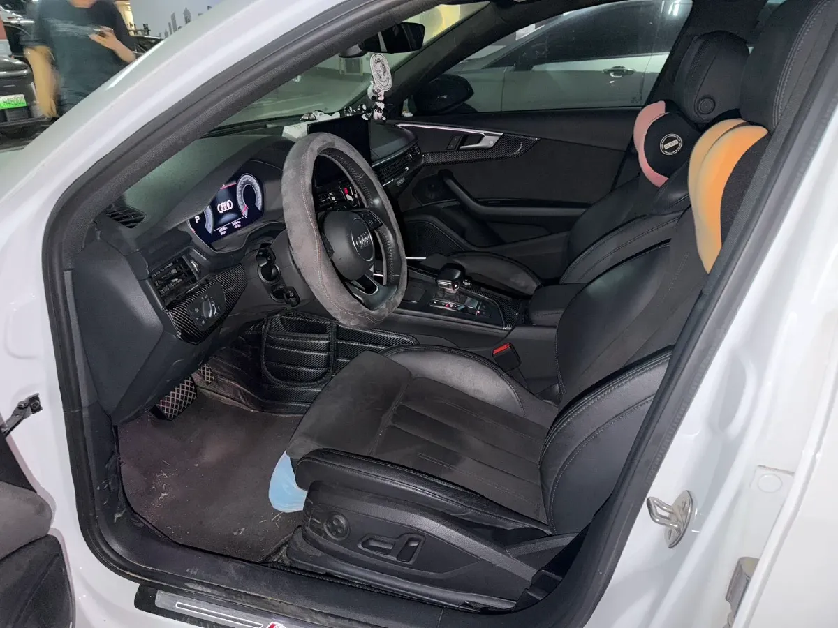 2020 Audi A4L 2.0T 252HP L4 7DCT,autocango,china used car exporter,china ev exporter,chinese used car exporter,chinese used ev exporter