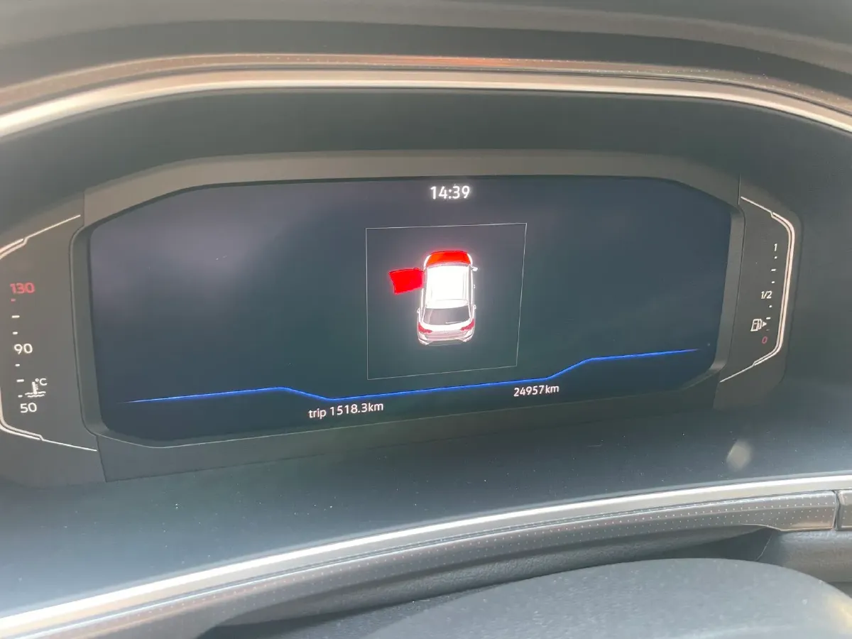 2024 Volkswagen T-Roc 1.5T 160HP L4 7DCT,autocango,china used car exporter,china ev exporter,chinese used car exporter,chinese used ev exporter