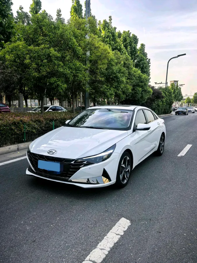 2022 Hyundai Elantra 1.5L 115HP L4 CVT,autocango,china used car exporter,china ev exporter,chinese used car exporter,chinese used ev exporter