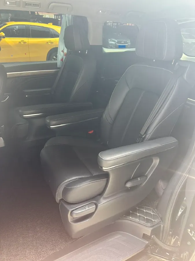 2021 GAC Trumpchi M8 2.0T 252HP L4 8AT,autocango,china used car exporter,china ev exporter,chinese used car exporter,chinese used ev exporter