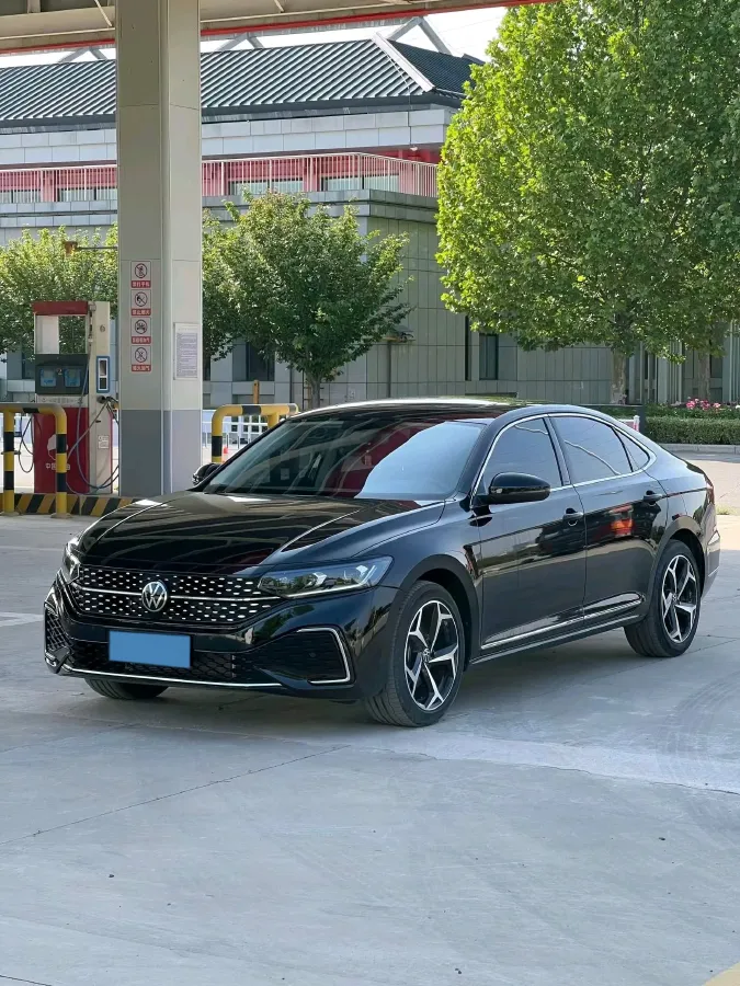 2024 Volkswagen Passat 2.0T 186HP L4 7DCT,autocango,china used car exporter,china ev exporter,chinese used car exporter,chinese used ev exporter