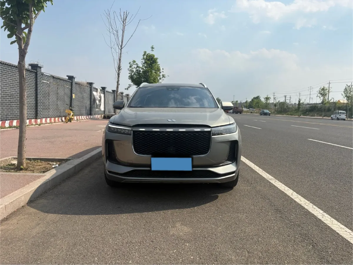 2020 Li ONE Range Extended 131HP REEV 40.5KWH,autocango,china used car exporter,china ev exporter,chinese used car exporter,chinese used ev exporter