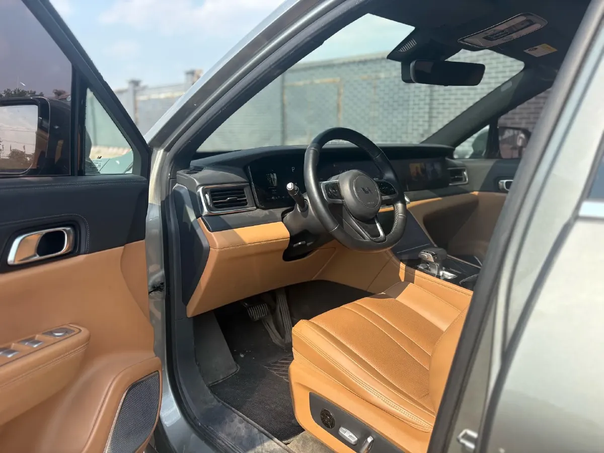 2020 Li ONE Range Extended 131HP REEV 40.5KWH,autocango,china used car exporter,china ev exporter,chinese used car exporter,chinese used ev exporter