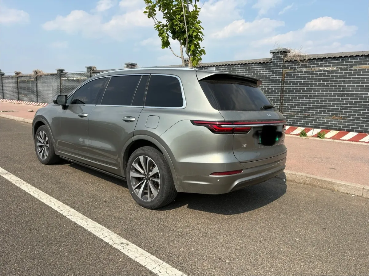 2020 Li ONE Range Extended 131HP REEV 40.5KWH,autocango,china used car exporter,china ev exporter,chinese used car exporter,chinese used ev exporter