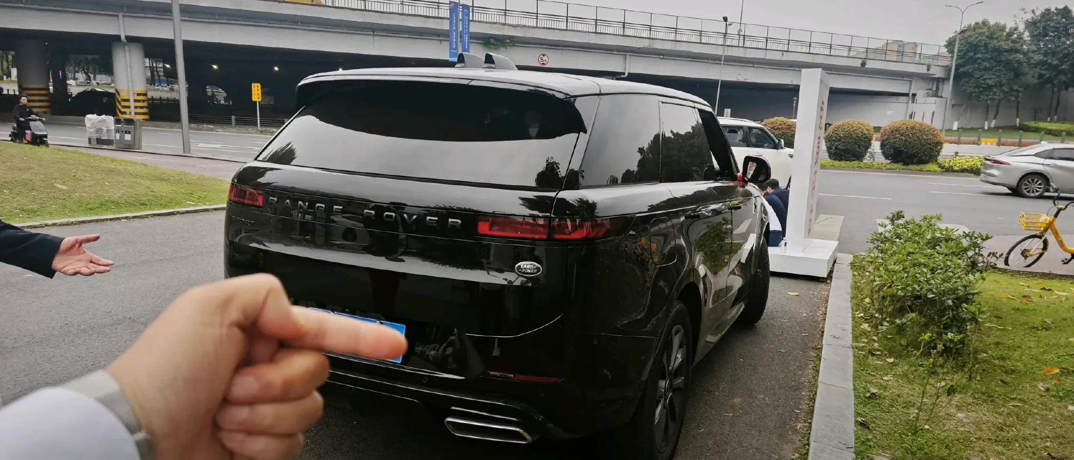 2023 Land Rover Range Rover Sport 3.0T 400HP L6 8AT,autocango,china used car exporter,china ev exporter,chinese used car exporter,chinese used ev exporter
