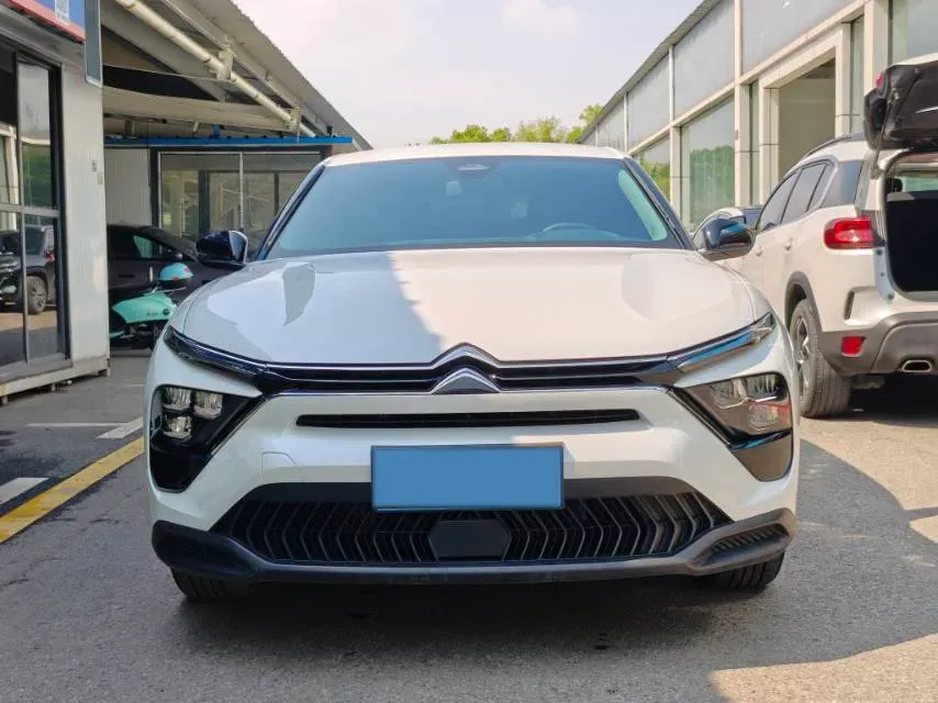 2025 Geely Preface 1.5T 181HP L4 7DCT,autocango,china used car exporter,china ev exporter,chinese used car exporter,chinese used ev exporter