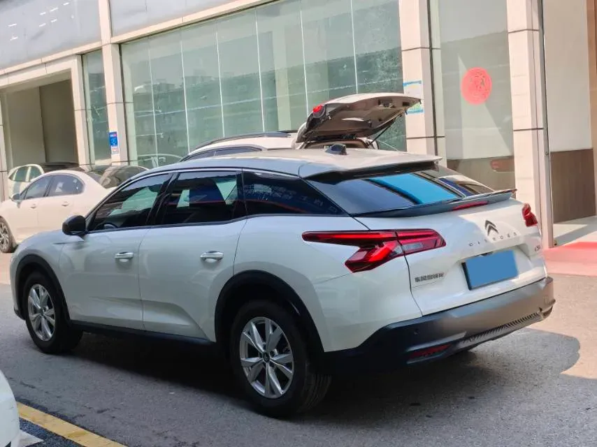 2025 Geely Preface 1.5T 181HP L4 7DCT,autocango,china used car exporter,china ev exporter,chinese used car exporter,chinese used ev exporter