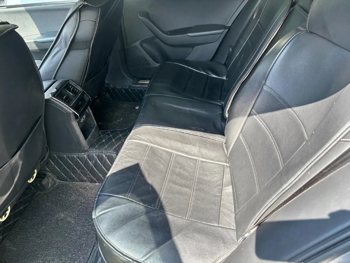 2018 Skoda Superb 1.8T 180HP L4 7DCT,autocango,china used car exporter,china ev exporter,chinese used car exporter,chinese used ev exporter