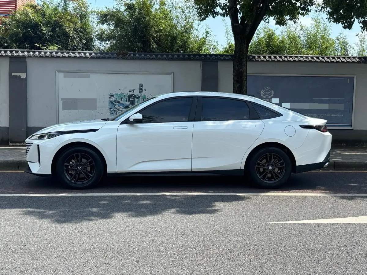 2023 ChangAn Lamore 1.5T 170HP L4 7DCT,autocango,china used car exporter,china ev exporter,chinese used car exporter,chinese used ev exporter