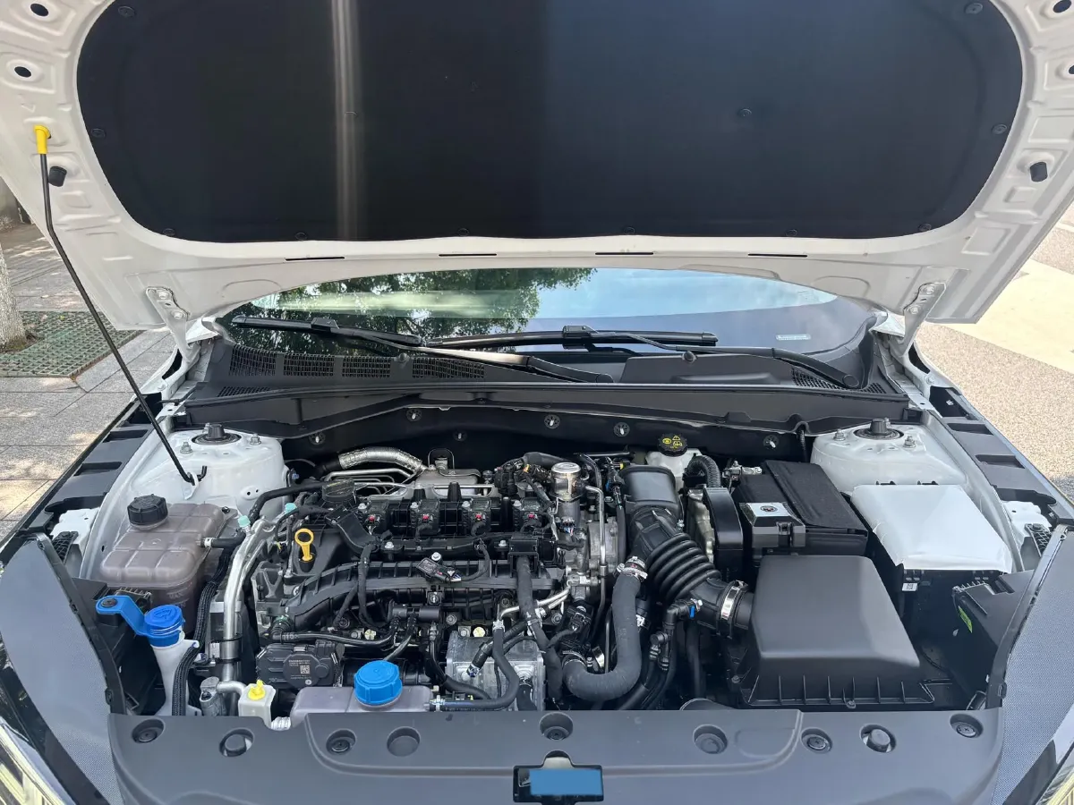 2023 ChangAn Lamore 1.5T 170HP L4 7DCT,autocango,china used car exporter,china ev exporter,chinese used car exporter,chinese used ev exporter