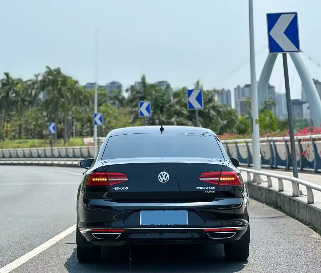 2018 Volkswagen Magotan 1.8T 180HP L4 7DCT,autocango,china used car exporter,china ev exporter,chinese used car exporter,chinese used ev exporter