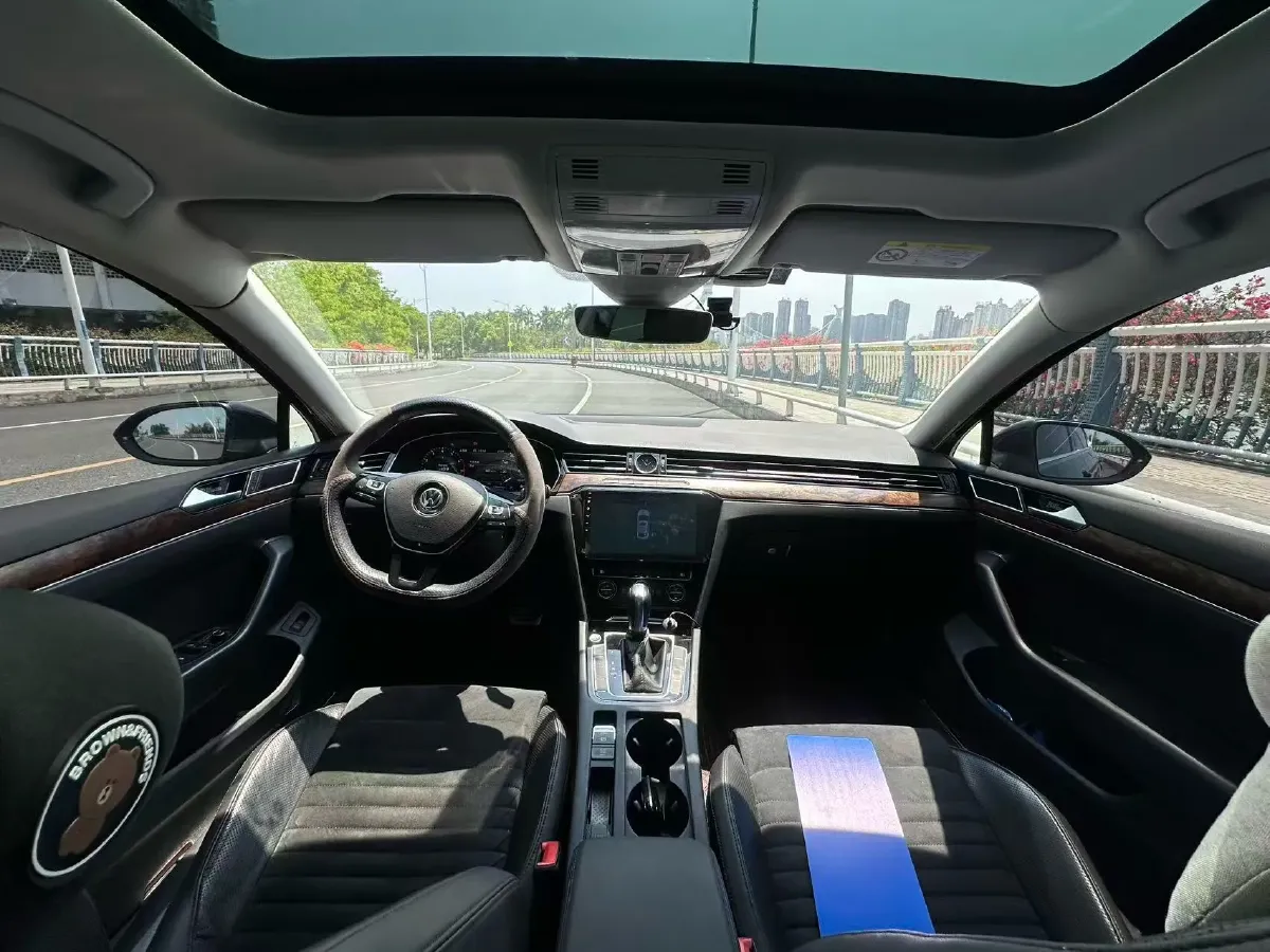2018 Volkswagen Magotan 1.8T 180HP L4 7DCT,autocango,china used car exporter,china ev exporter,chinese used car exporter,chinese used ev exporter