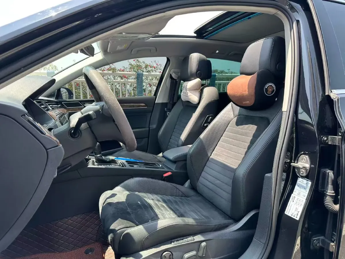 2018 Volkswagen Magotan 1.8T 180HP L4 7DCT,autocango,china used car exporter,china ev exporter,chinese used car exporter,chinese used ev exporter