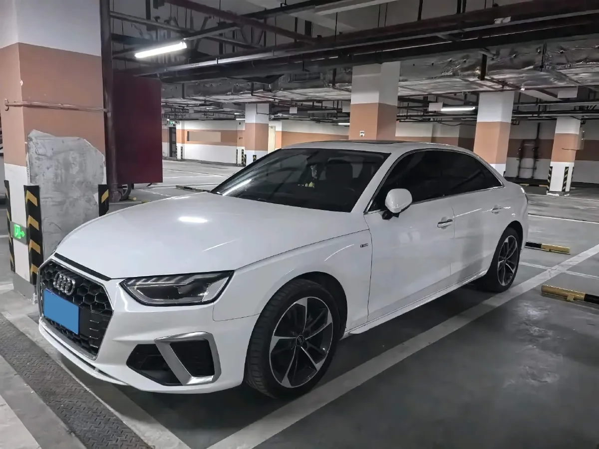 2022 Audi A4L 2.0T 150HP L4 7DCT,autocango,china used car exporter,china ev exporter,chinese used car exporter,chinese used ev exporter