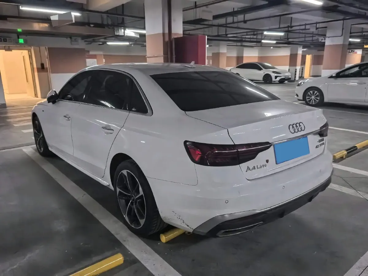 2022 Audi A4L 2.0T 150HP L4 7DCT,autocango,china used car exporter,china ev exporter,chinese used car exporter,chinese used ev exporter