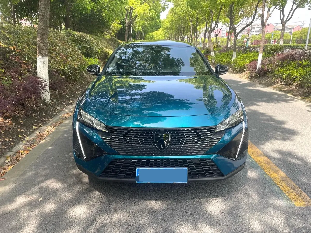 2023 Peugeot 408X 1.6T 175HP L4 8AT,autocango,china used car exporter,china ev exporter,chinese used car exporter,chinese used ev exporter
