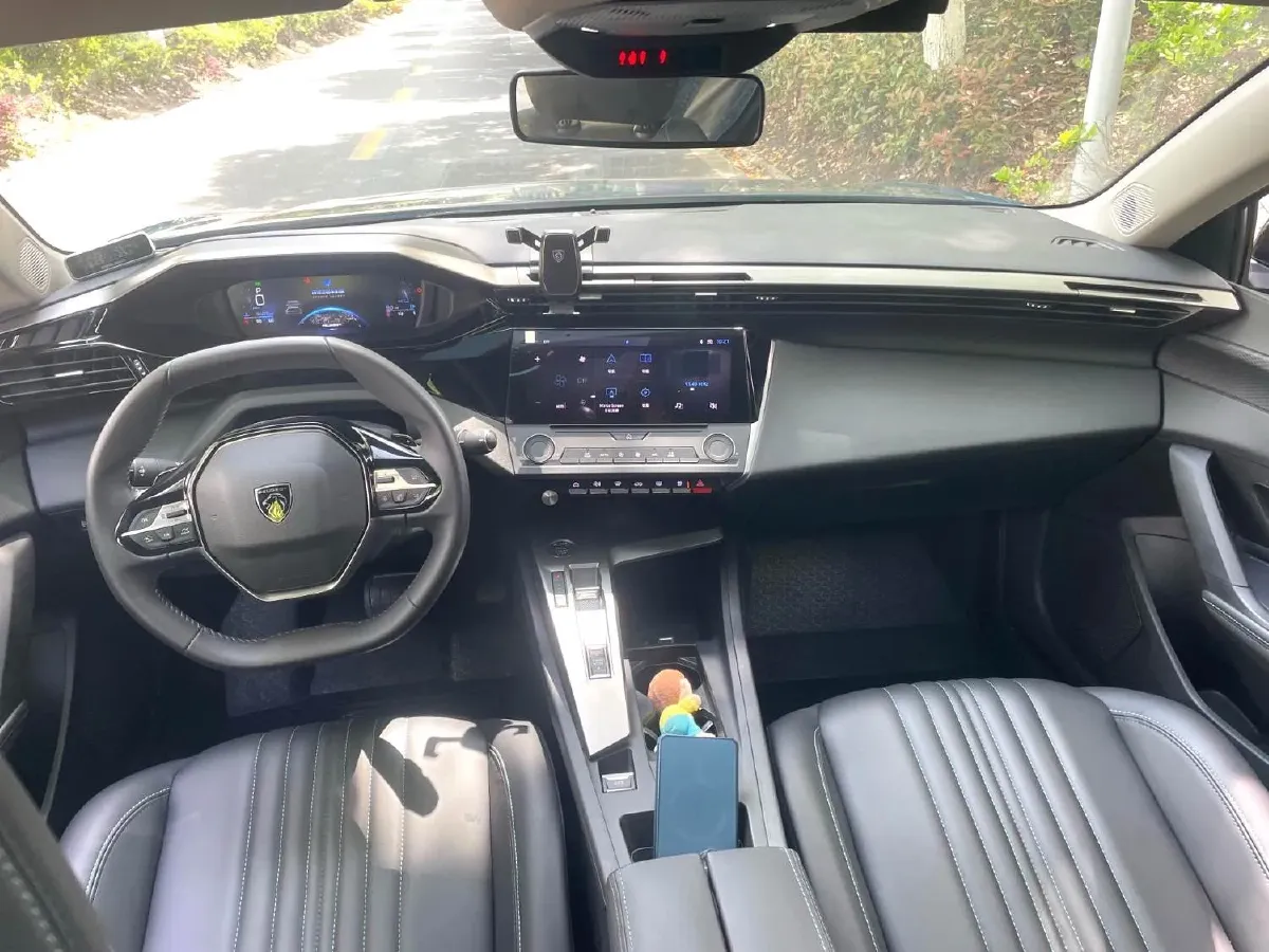 2023 Peugeot 408X 1.6T 175HP L4 8AT,autocango,china used car exporter,china ev exporter,chinese used car exporter,chinese used ev exporter