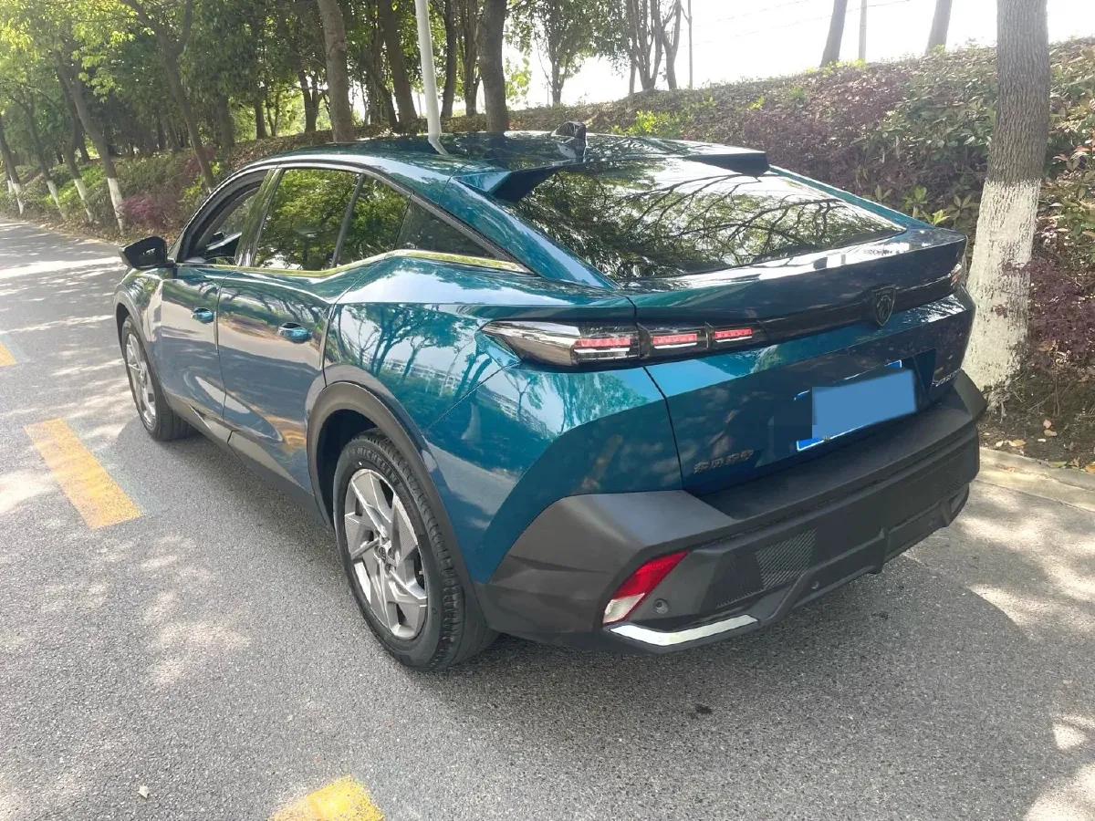 2023 Peugeot 408X 1.6T 175HP L4 8AT,autocango,china used car exporter,china ev exporter,chinese used car exporter,chinese used ev exporter